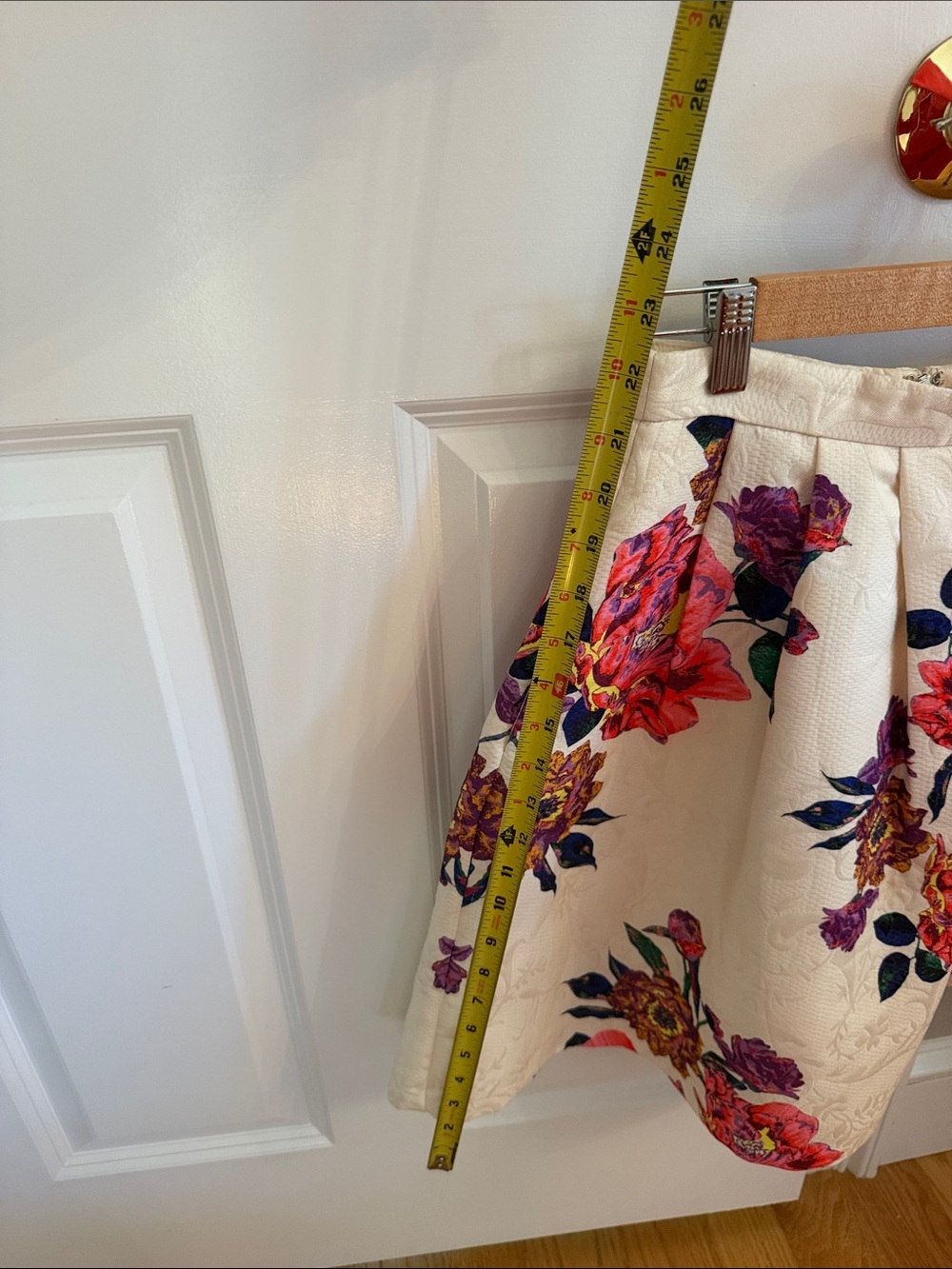 Ivory Floral Jacquard Fit & Flare Skirt – Bold Rose Print Size Small - Picture 4 of 12